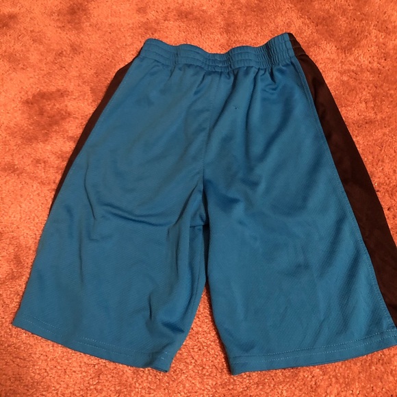 Puma boys athletic shorts size M (10-12) - Picture 2 of 5